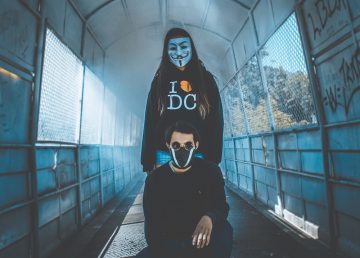 masked people