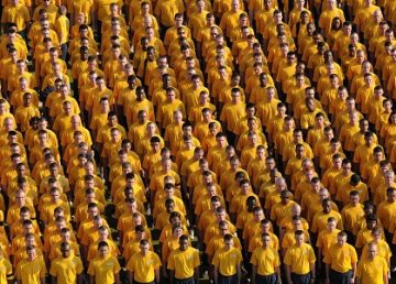 crowd